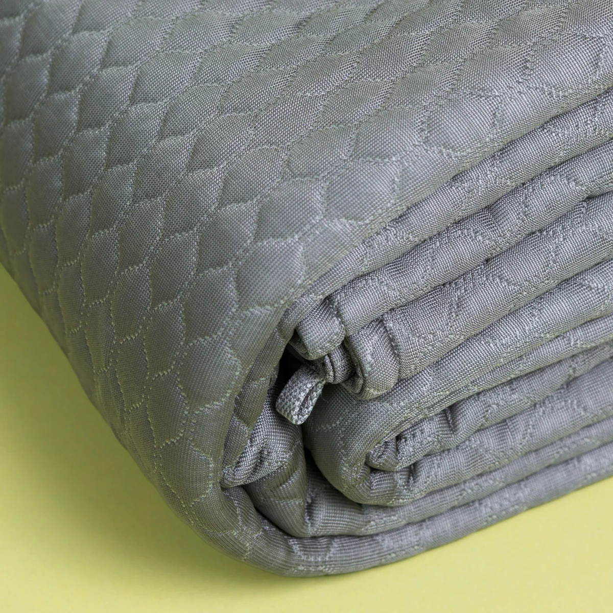 Thermoregulating Blanket - Image 3