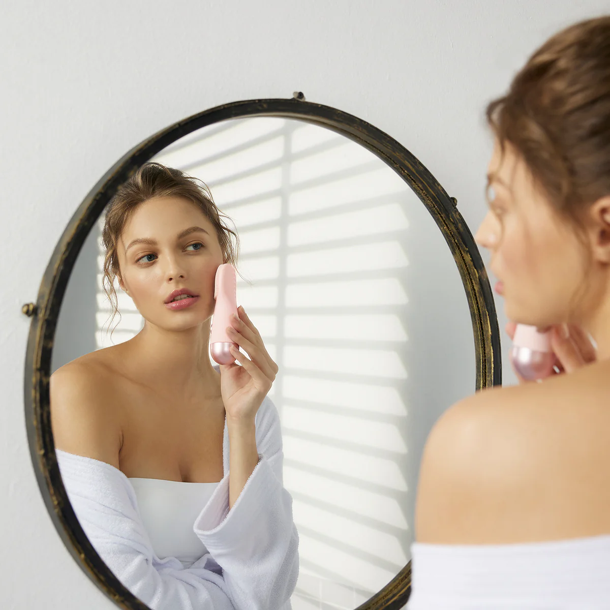 Vibrating Facial Brush - Image 4