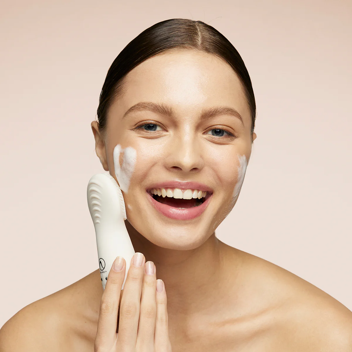 Vibrating Facial Brush - Image 5